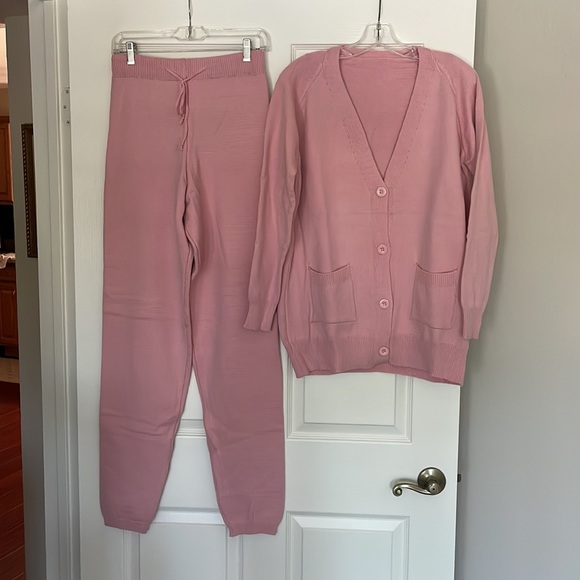 Khepris Jewels Irina Lounge Set - Picture 8 of 12